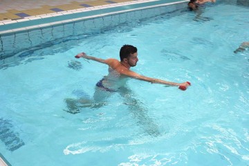 Aqua fitness natte sportschool halter