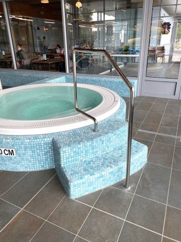 Rvs leuning bubbelbad