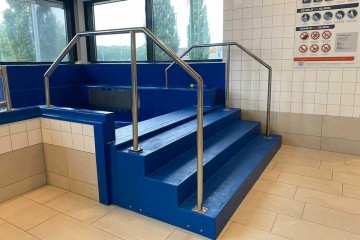 Rvs leuning glijbaan zwembad